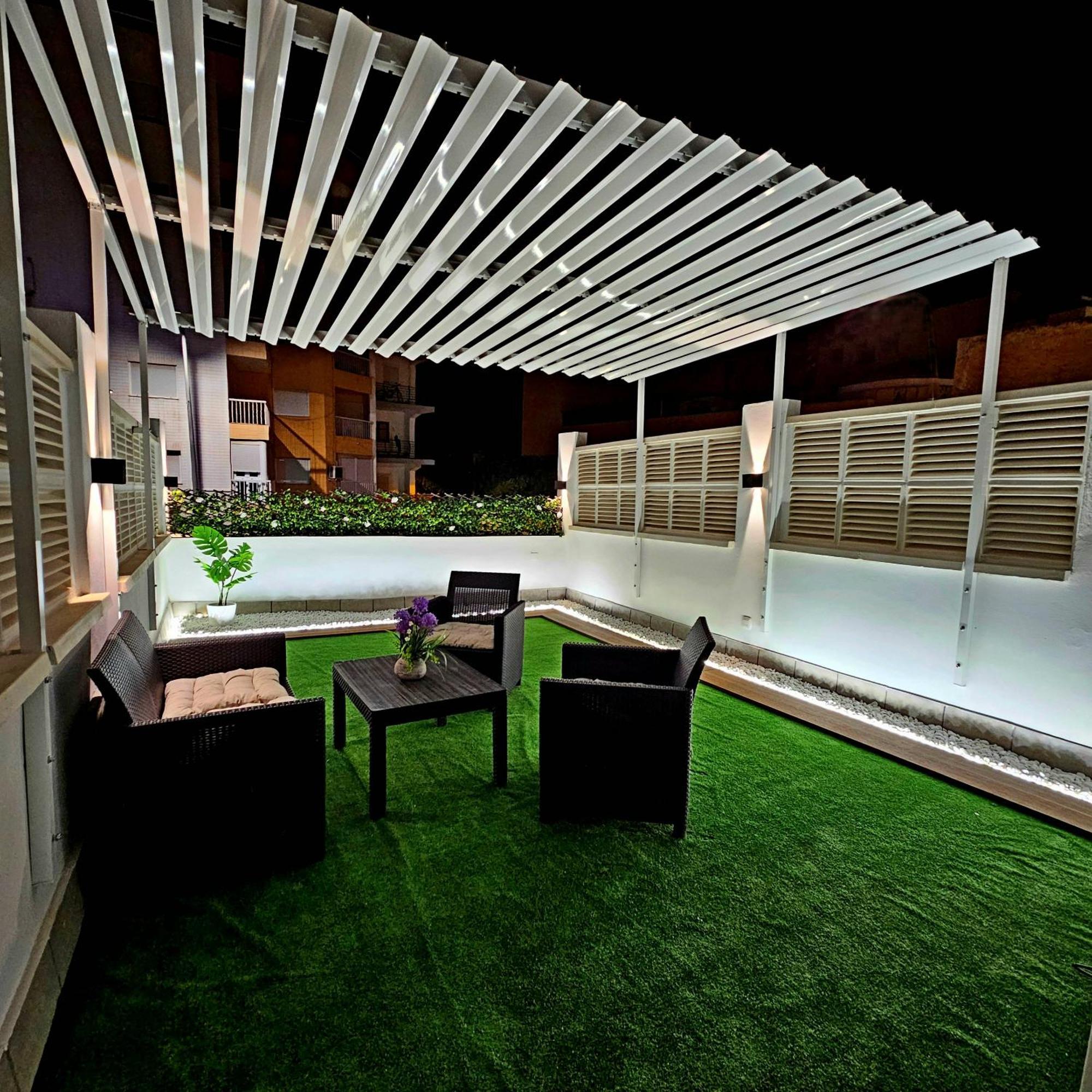 Encantador Y Terraza